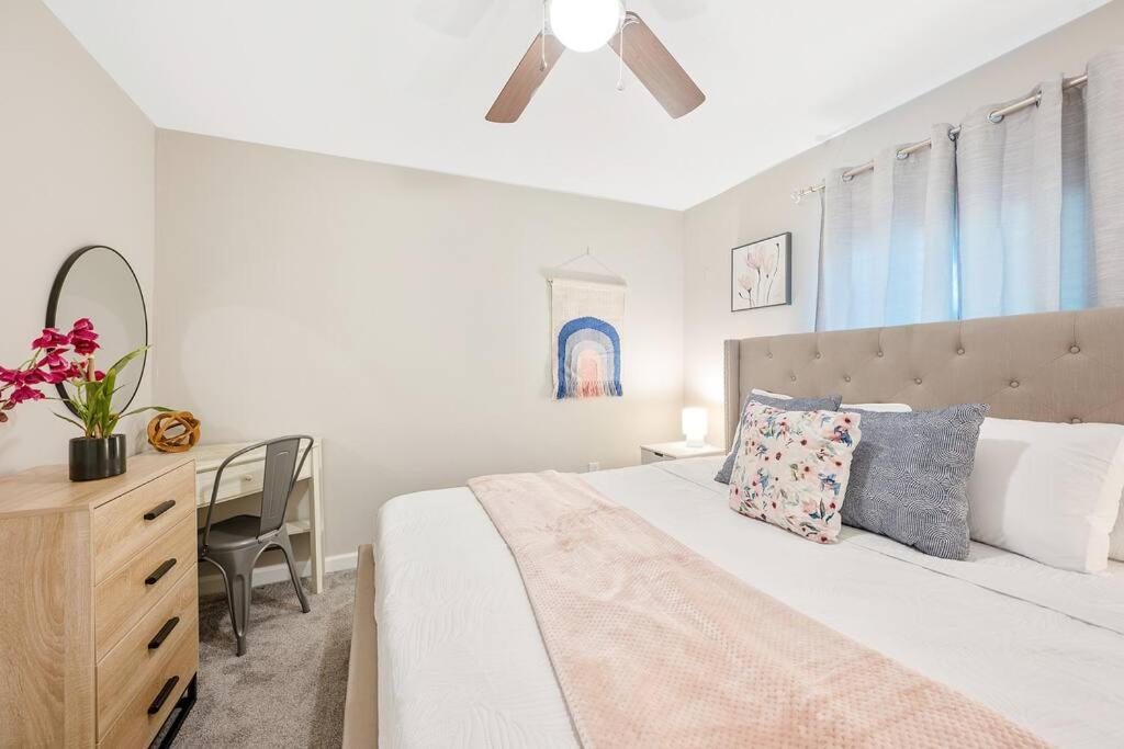 * Lux Modern Retreat * Downtown * King Beds * Apartment Durham Luaran gambar