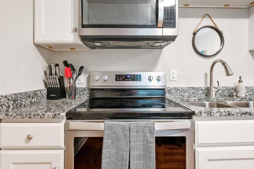 * Lux Modern Retreat * Downtown * King Beds * Apartment Durham Luaran gambar